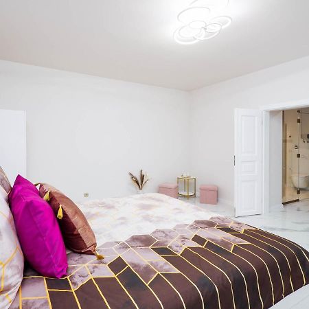 Apartament Gold Aleja Nmp 8 - Free Parking Częstochowa Exterior foto