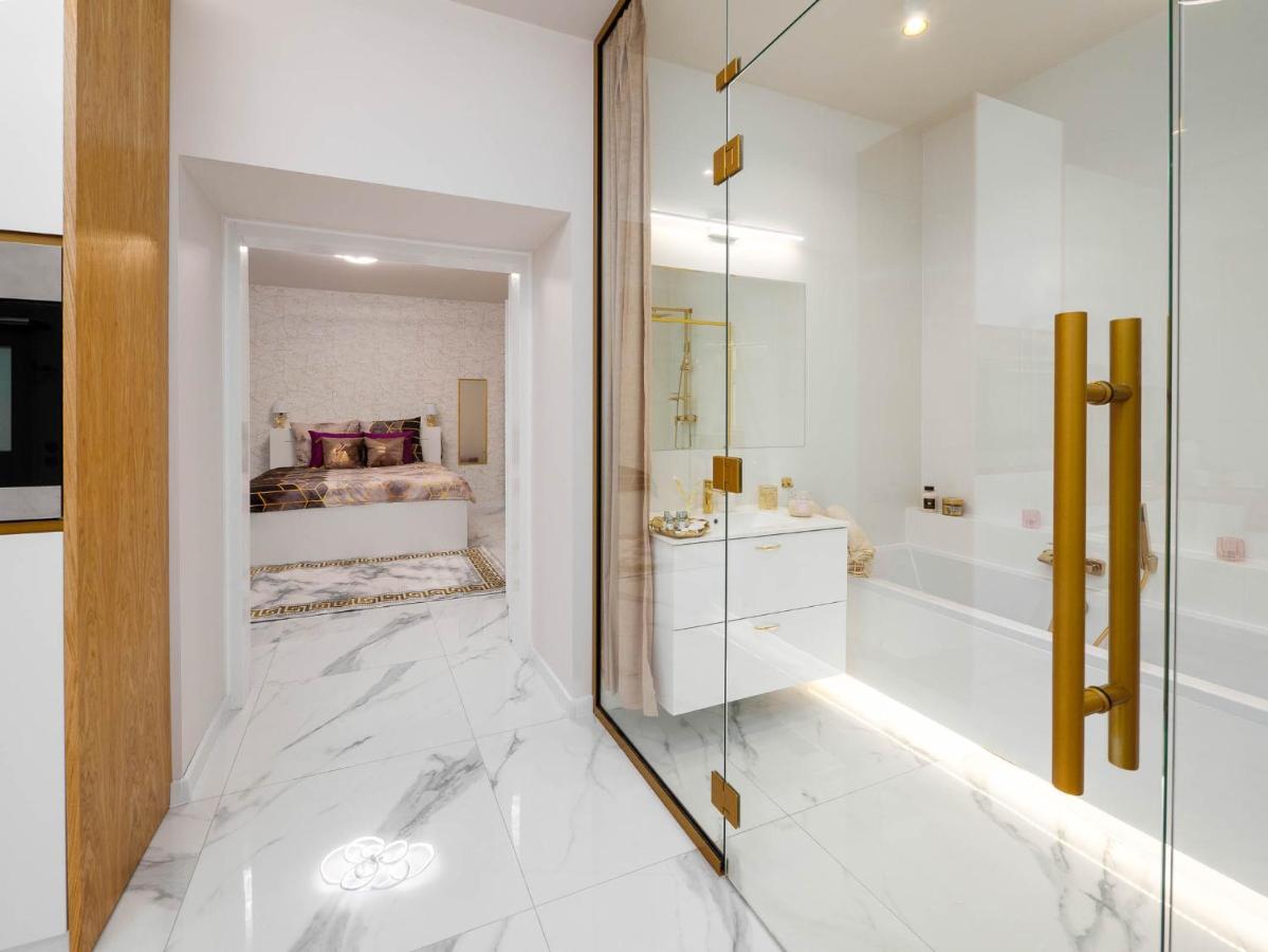 Apartament Gold Aleja Nmp 8 - Free Parking Częstochowa Exterior foto