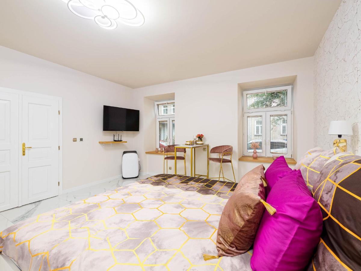 Apartament Gold Aleja Nmp 8 - Free Parking Częstochowa Exterior foto